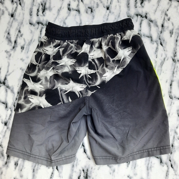 Size M(8) Boys Swim Trunks with Shark Design and Zip Pocket. Flawed. - Picture 7 of 9